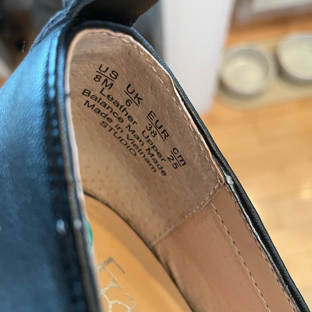 Franco Sarto “Studio” black leather loafers size 8 - Picture 2 of 9